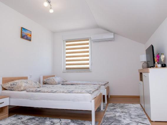Apartmani Jezero Konjic Ngoại thất bức ảnh